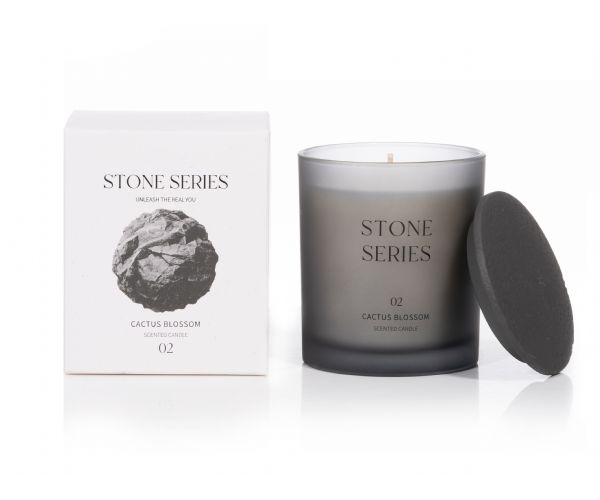 شمعة معطرة من مجموعة ستون سيريز