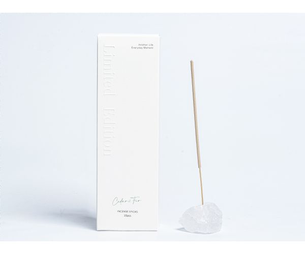 البخور الأبيض البسيط البسيط