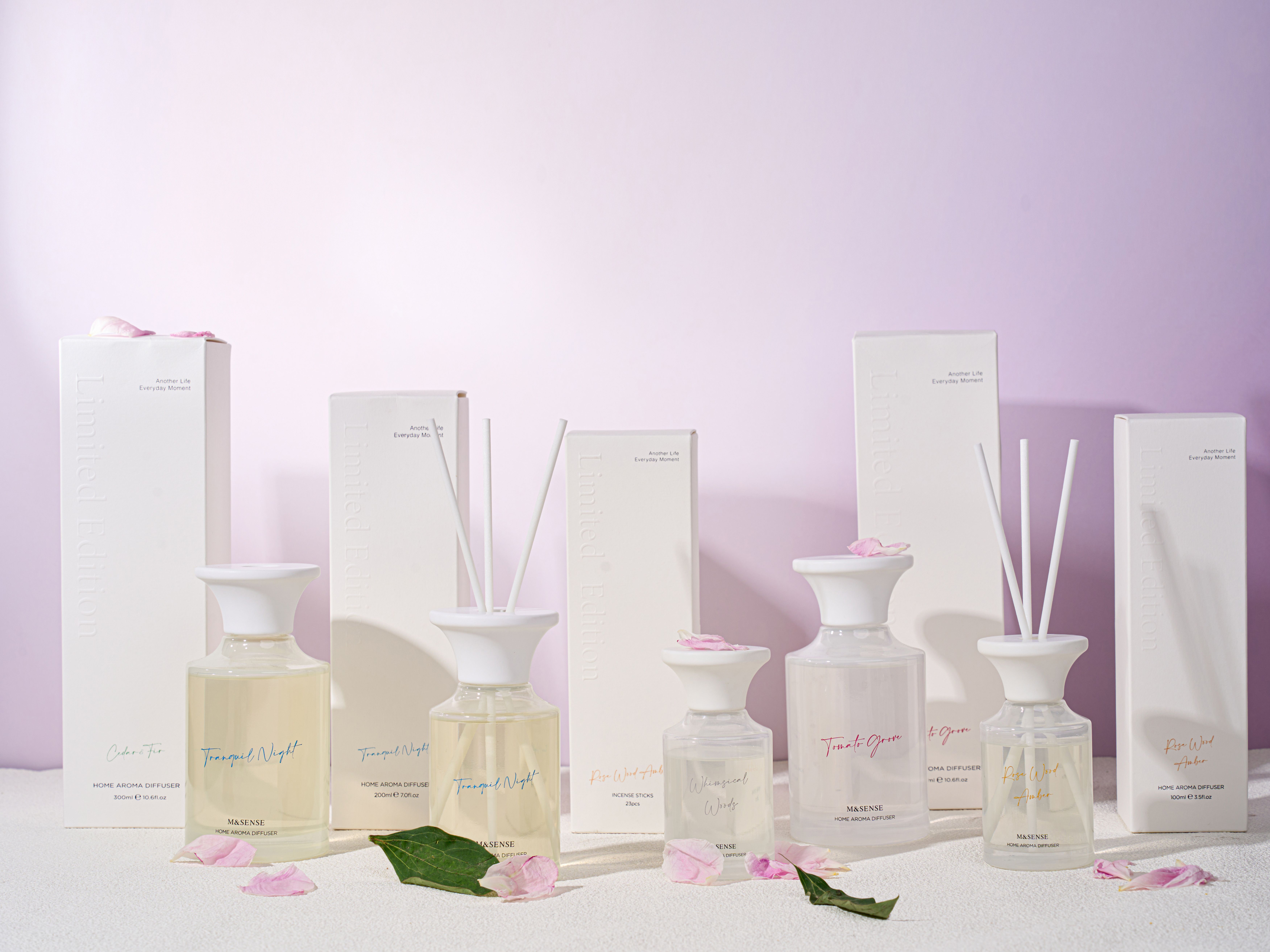 مجموعة الأبيض البسيط